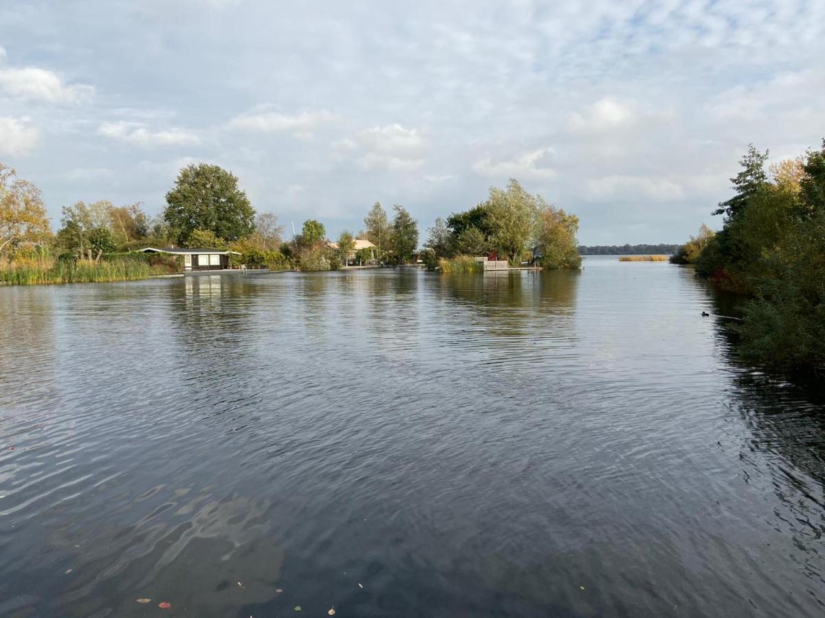 C'Est La Vie Houseboat Hotel Nederhorst den Berg Luaran gambar